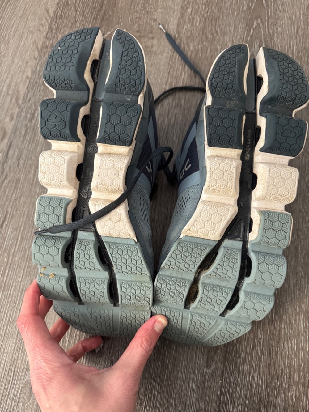 On Running Women's Trail Shoes - Navy Blue/Light Gray - Picture 4 of 4